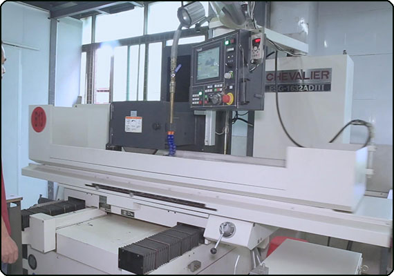 CNC grinding machine