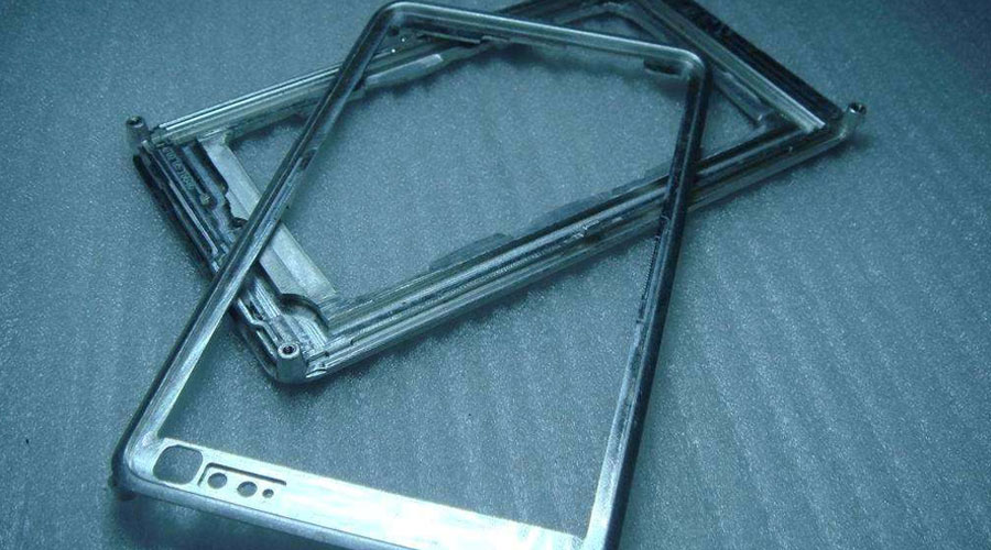 Application of Precision Parts Machining in Mobile Phone Case Industry